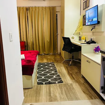 Sunset View Paradise By Buddies Home Greater Noida Exterior photo
