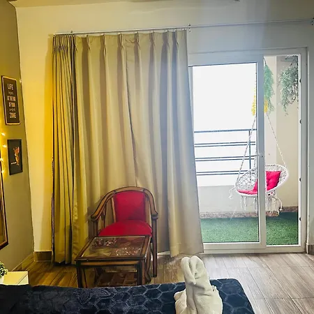 Sunset View Paradise By Buddies Home Greater Noida Exterior photo